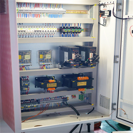 독일 전자공학을 가진 구부리는 기계에 의하여 주문을 받아서 만들어지는 유압 E200p Cnc 유압 브레이크 압박 구부리는 기계를 누르십시오